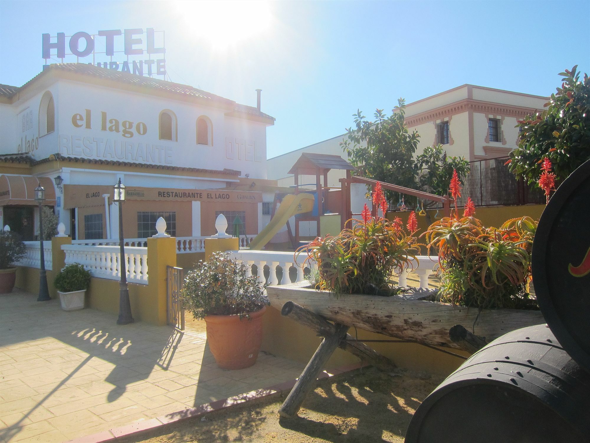 Hotel Restaurante El Lago Arcos de la Frontera Exterior foto